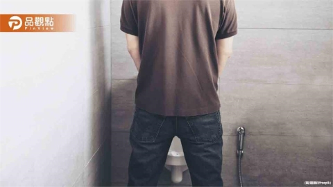 一有尿意就衝廁所?醫師警告:膀胱越尿越敏感!當心老了排不乾淨