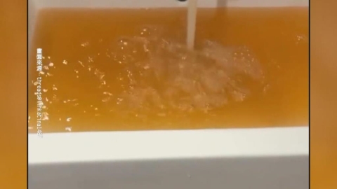 入住澎湖四星級飯店　水龍頭流出全是"紅褐色鏽蝕水"