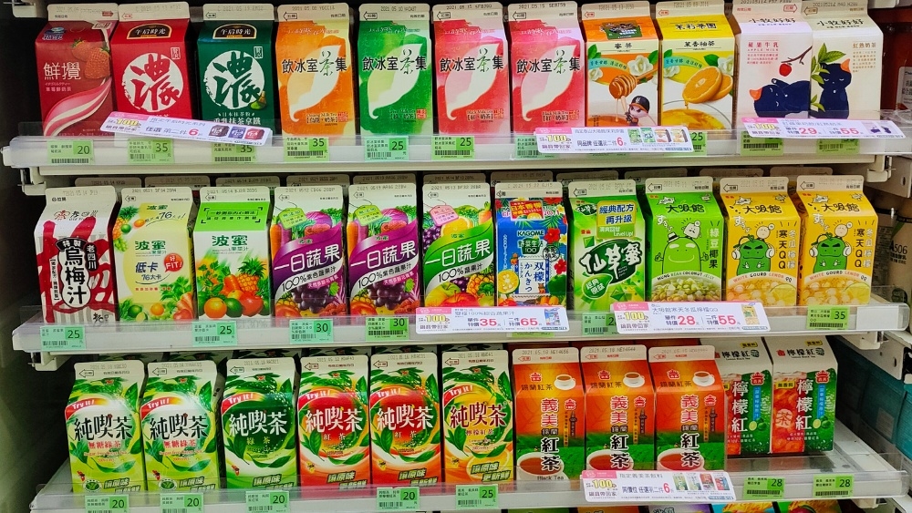 圖說:超加工食品涵蓋含糖飲料、加工肉品,也可能包括部分全穀麵包及早餐穀片。與其只依賴分類標籤,更應綜合查看配料、營養標示、食用頻率與整體飲食品質。