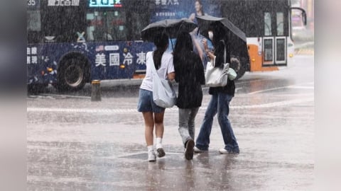 今晚起雨勢增強!基宜北北山區防大雨 90W最快明後天變「杜鵑」