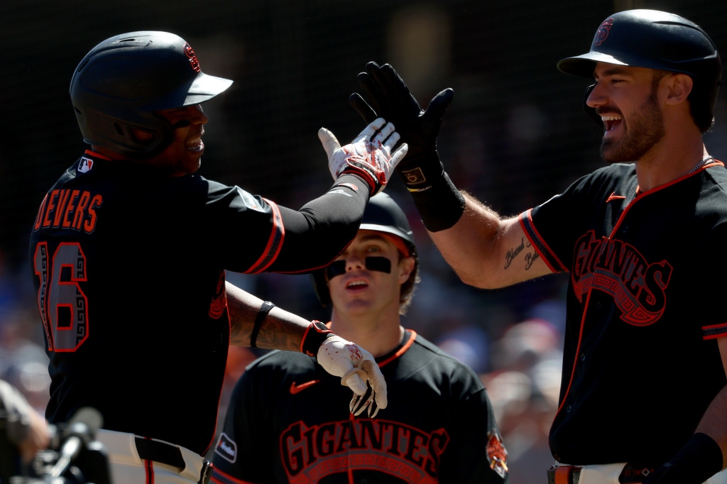 MLB(影)/近18戰狂轟11發卻突然關機!迪佛斯核心肌群受傷恐動刀本季提前報銷