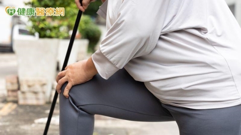 體重101公斤、膝痛3年!63歲婦一度要換人工關節 醫建議:先處理體重