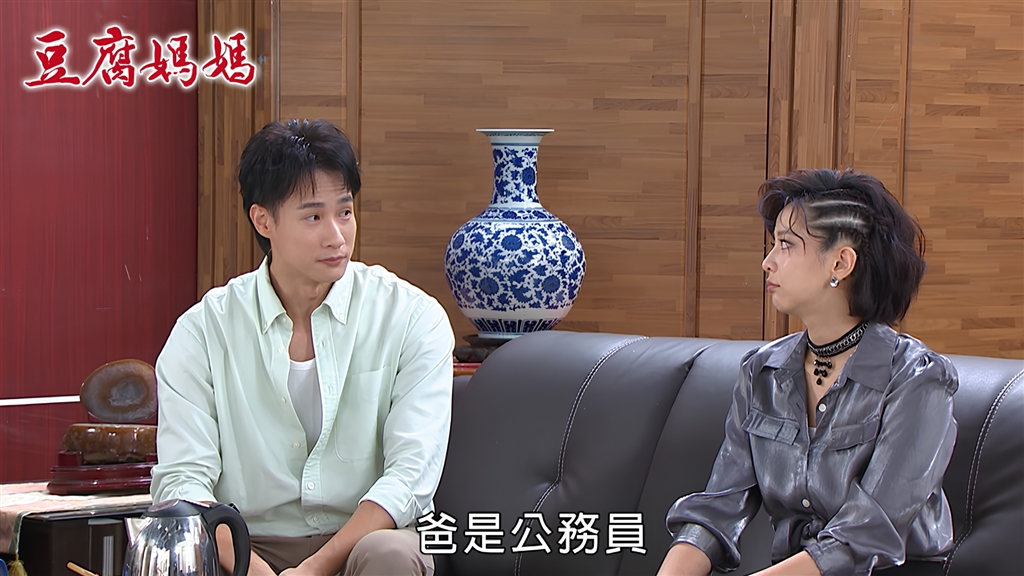 何豪傑強勢加入《豆腐媽媽》新造型曝光!攜手劉曉憶演夫妻?