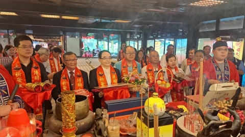 首都決戰先點燈!蔣萬安、沈伯洋陣營齊點七星燈 祈求姜太公「神助攻」