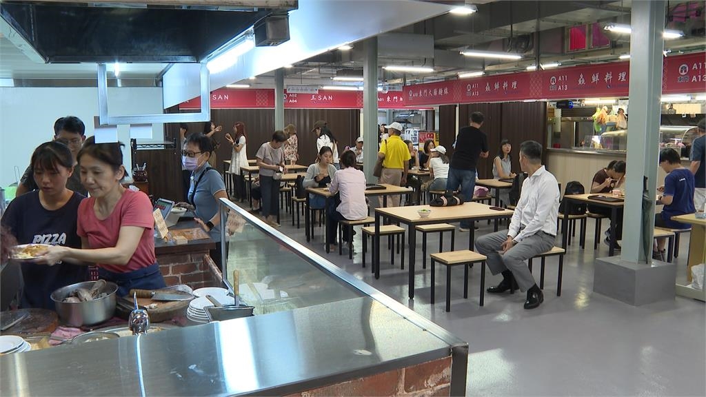 東門市場搬家!45家攤商搬進中繼市場 首日試營運湧人潮