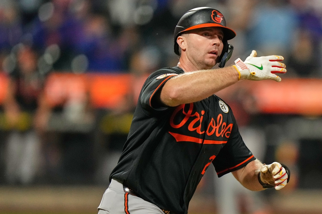 MLB(影)/北極熊回大蘋果老家開轟!阿隆索300轟球迷全場起立歡呼