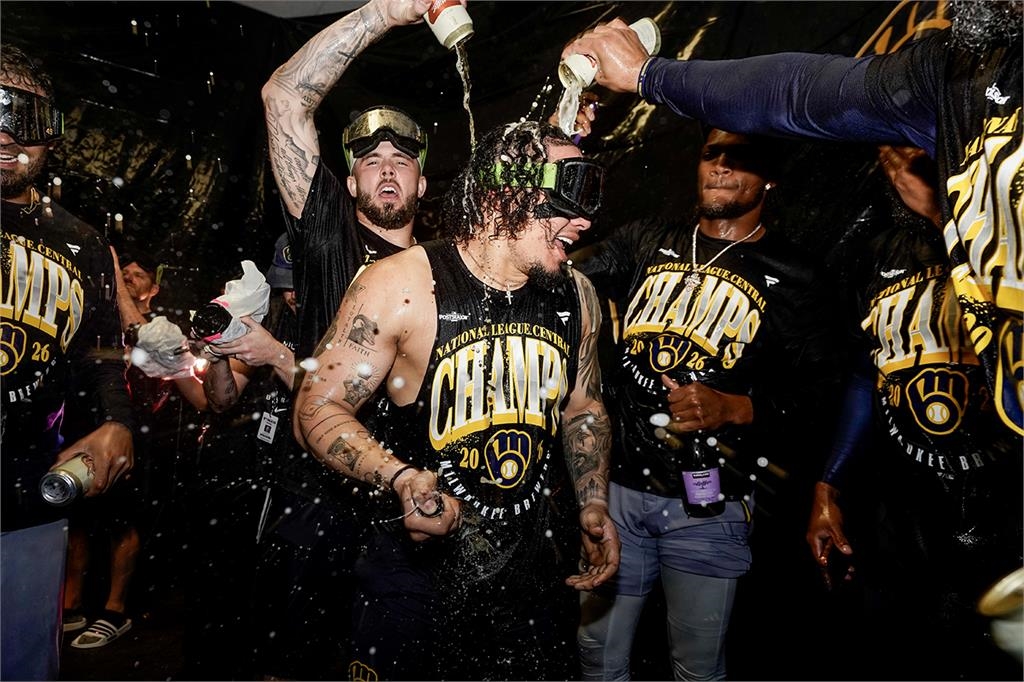 MLB(影)/薪資只有道奇4成的小市場奇蹟!釀酒人打出全聯盟最佳戰績分區4連霸