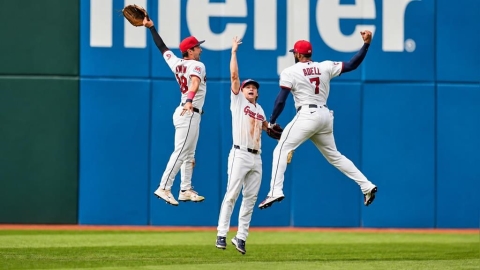 MLB(影)/首轟賞教練一巴掌爆紅!哈爾平這次一棒轟上龍頭 守護者3連霸希望復活