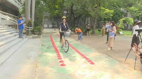 安全上路第一步!高雄「自行車教育活動」 六大路考關卡考驗學生應變