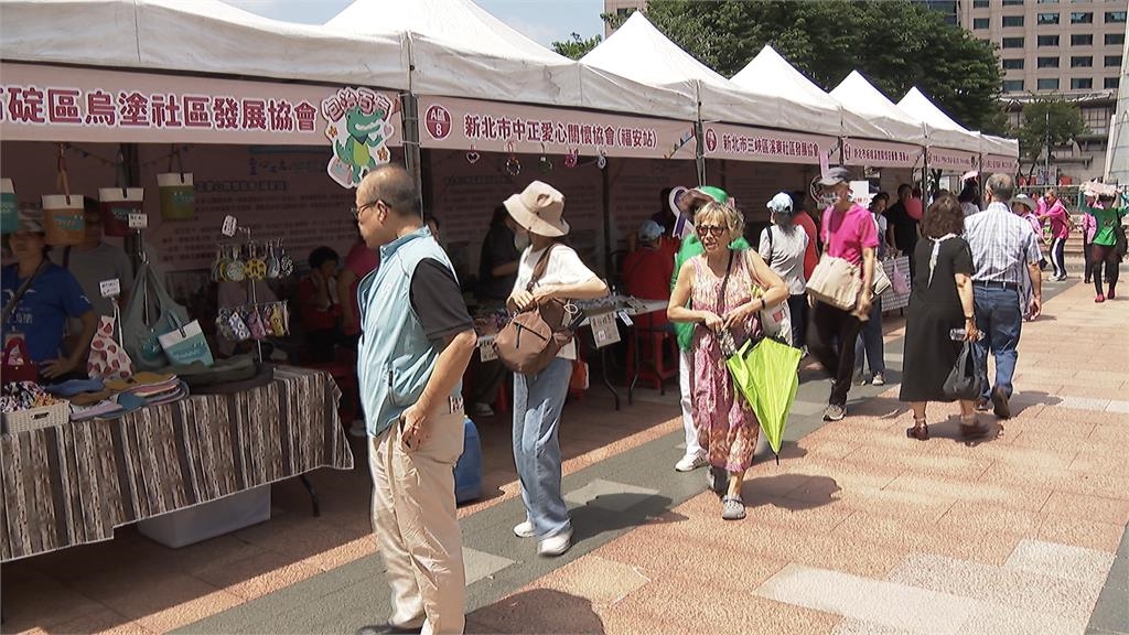 新北市府打造全國首創銀髮俱樂部 侯友宜幽默喊話 :阿公阿嬤別宅在家
