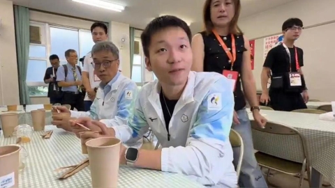 亞運(影)／李洋開幕進得去嗎？典禮前開心吃豆花　親曝口感給好評