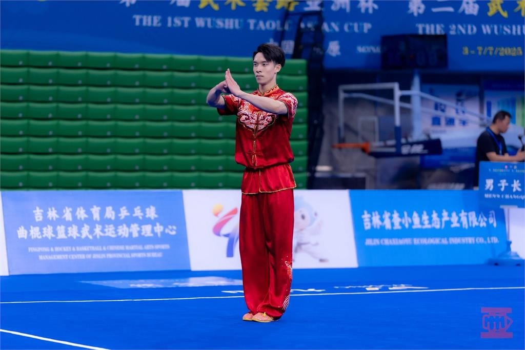 亞運/部長李洋場邊觀戰!台灣隊武術武術男子長拳鄭郁咺完賽確定無緣獎牌