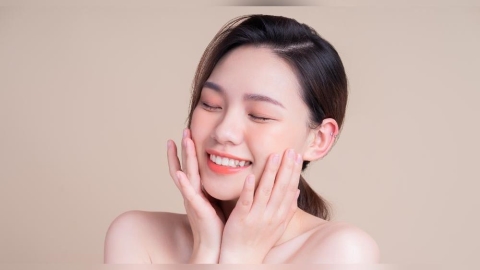膠原蛋白是智商稅嗎?吃蛋白質、維生素C就夠了嗎?