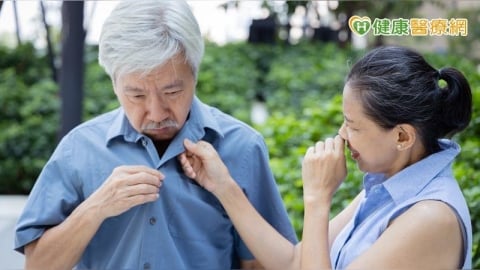 年紀大了真的會有「老人味」?醫揭體味變化原因 中年後可能逐漸增加