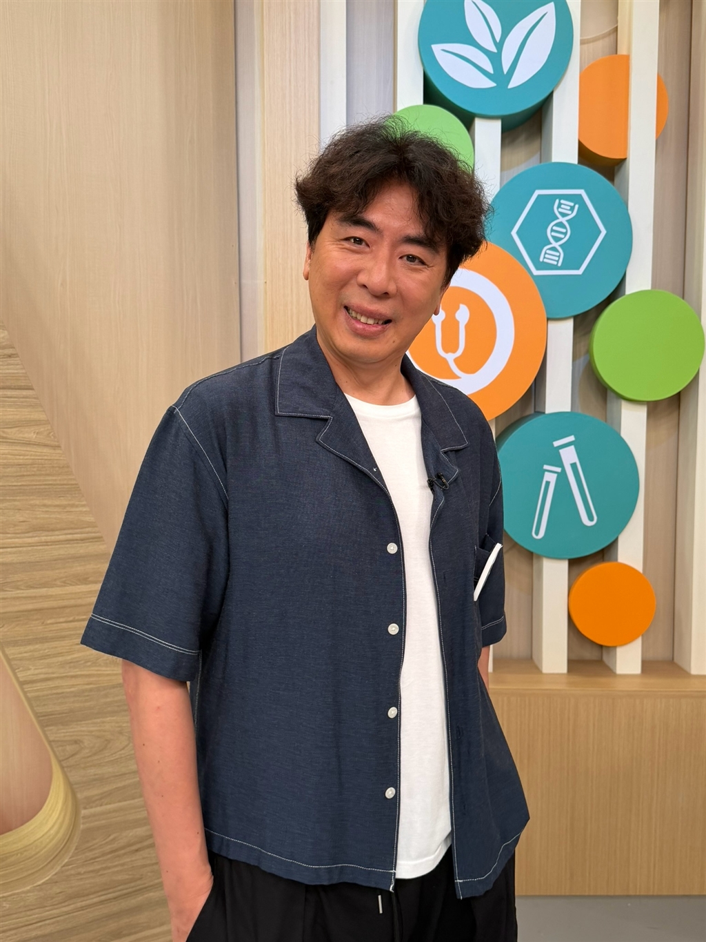 小梁哥覺得現在比以前帥？