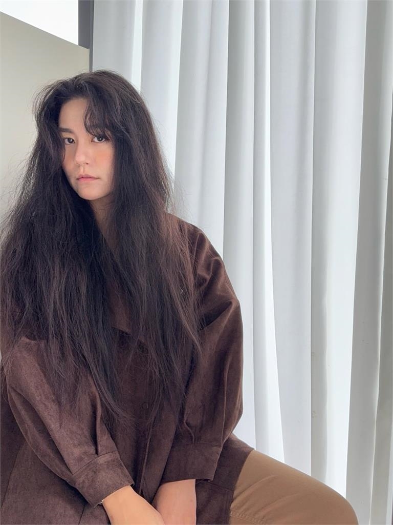 《黑澀會》女星產後5年突PO「中空照」炸出川字肌!「超猛近照」流出網全看呆