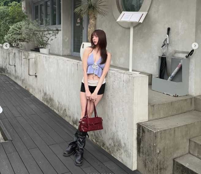 身材高挑火辣的徐逸婷是伊林「璀璨之星」第五屆女子模特兒組的季軍。(圖/翻攝自徐逸婷IG)