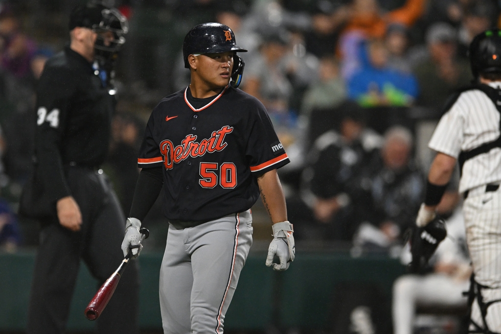 MLB(
