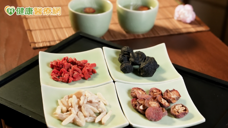 中秋烤肉、月餅連番上陣恐「火大」！中醫師揭降火解方