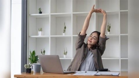 停止深夜內耗!6個超簡單職場好習慣 讓妳擺脫情緒失控