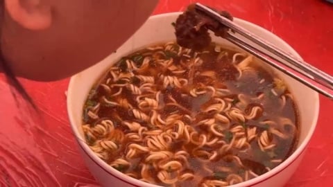 農曆8/15土地公聖誕千秋！　南投中寮石龍宮「千人泡麵」祈福