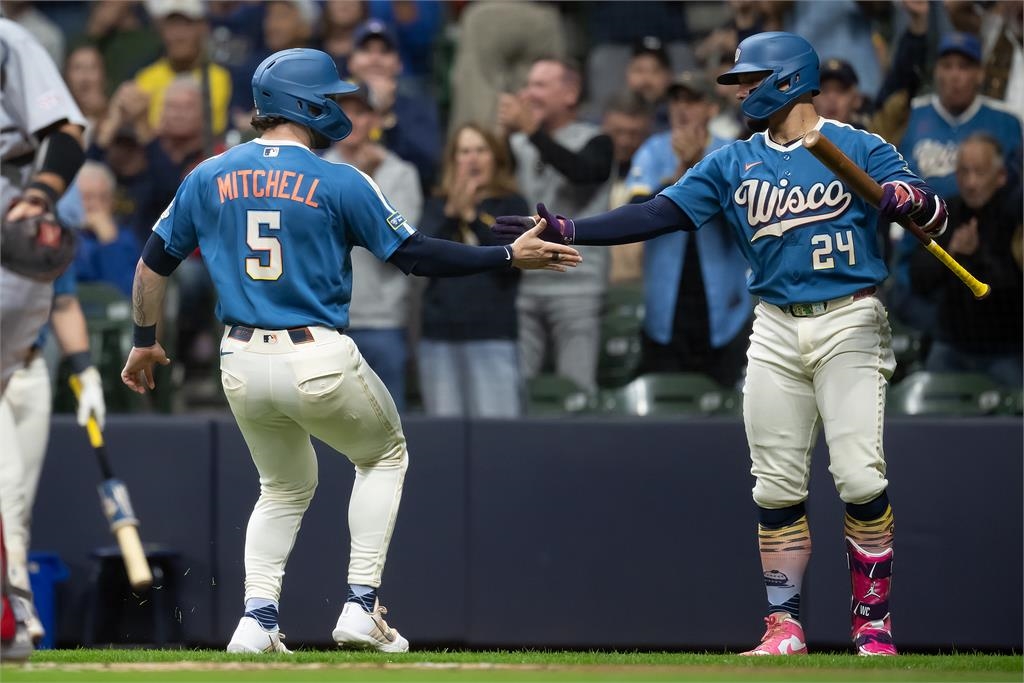 MLB(影)/等了44年!101勝釀酒人季後賽全主場優勢 再拚世界大賽門票