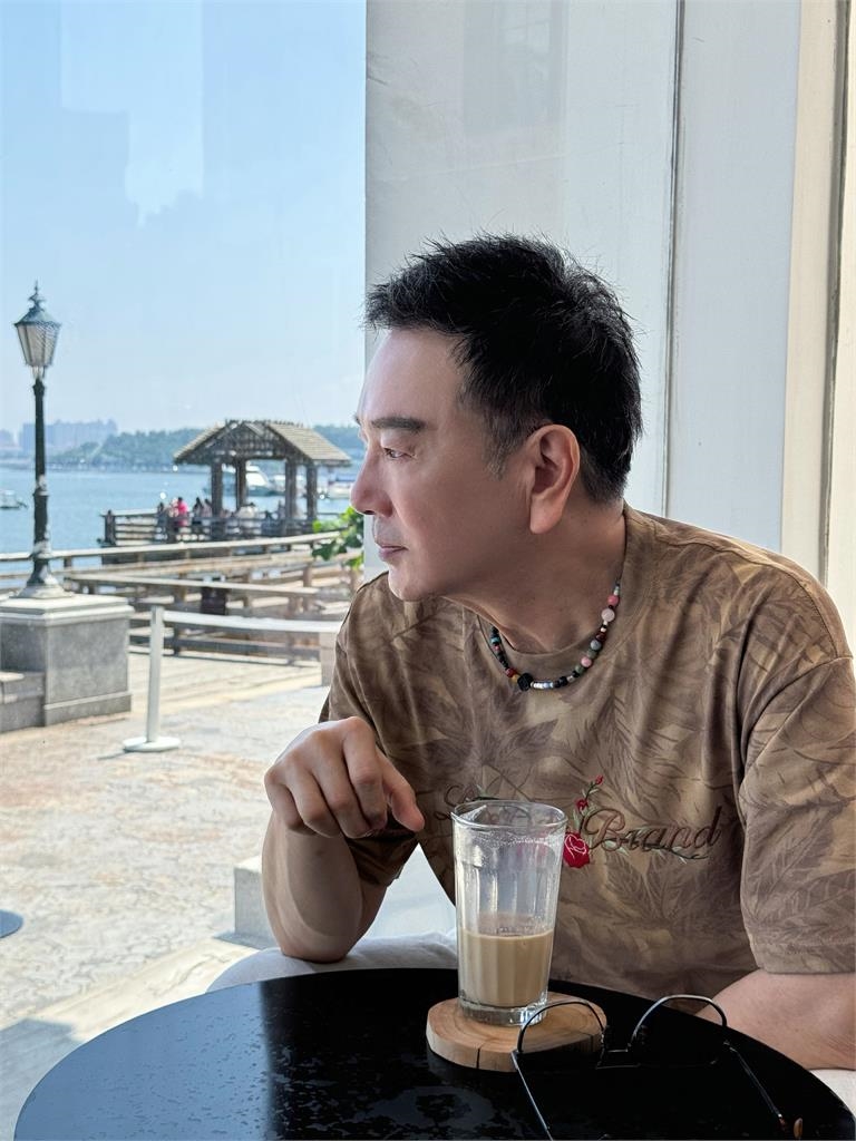 昔中國直播慘被罵哭！大咖影帝再爆「幾乎0戲約」急返台…認了：降價求工作