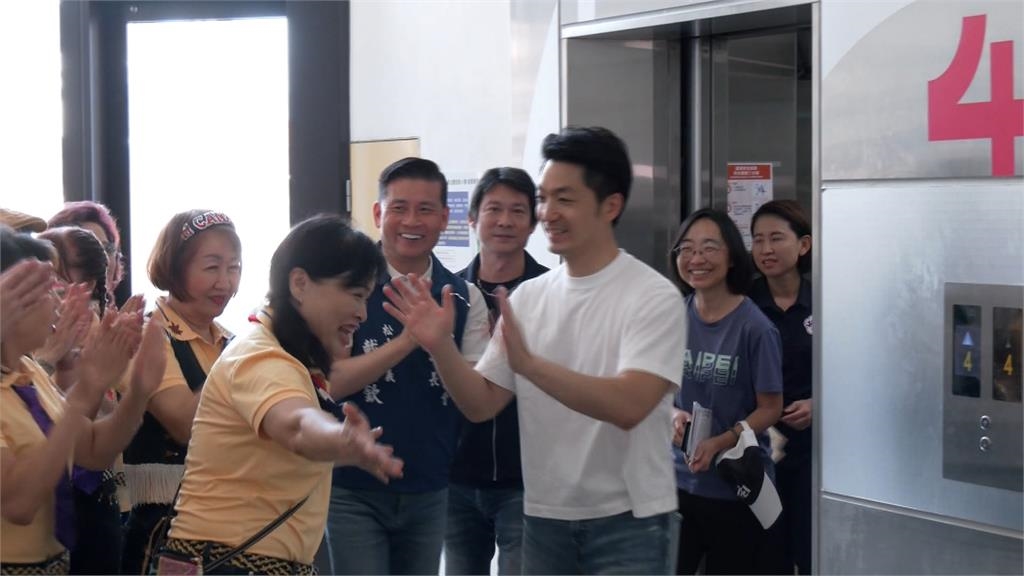金華國中校長為食安發道歉信 簡舒培轟市府:何時才要跟孩子道歉?