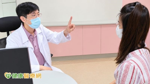 單側耳鳴別只當疲勞!40歲女聽力突然下降 竟是「耳中風」
