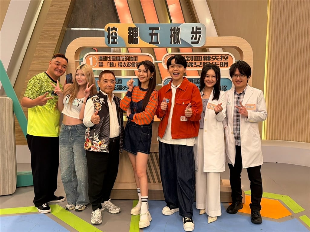 《醫學大聯盟》本集特別來賓，左起：林道遠、小楓、小亮哥、主持人、許瓊月及洪暐傑醫師