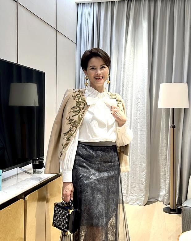 昔離婚0贍養費!62歲大咖女星迎「第二春」震撼宣佈再婚 「新郎竟是他」子女反應曝
