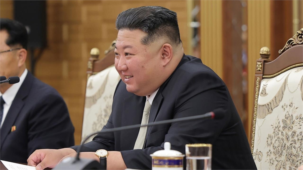 金正恩狂嗑牛排龍蝦「胖到140KG」還患重度菸癮!專家爆「過渡期領導人」是她