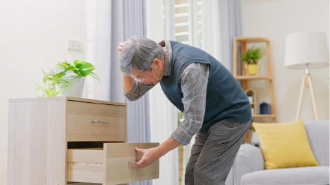 當父母的記憶變得像模糊的舊照片?從嗅覺開始:陪長輩重新感受生活中的氣味