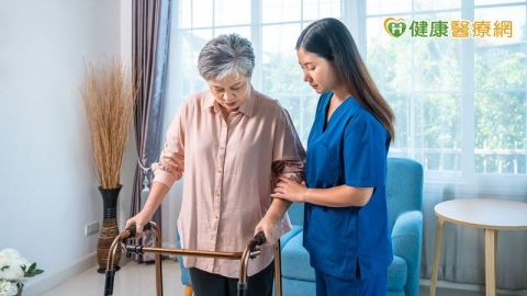 高齡人口增帶動輔具需求!怎麼選才適合?呂溪賓理事長:藥局角色不可少
