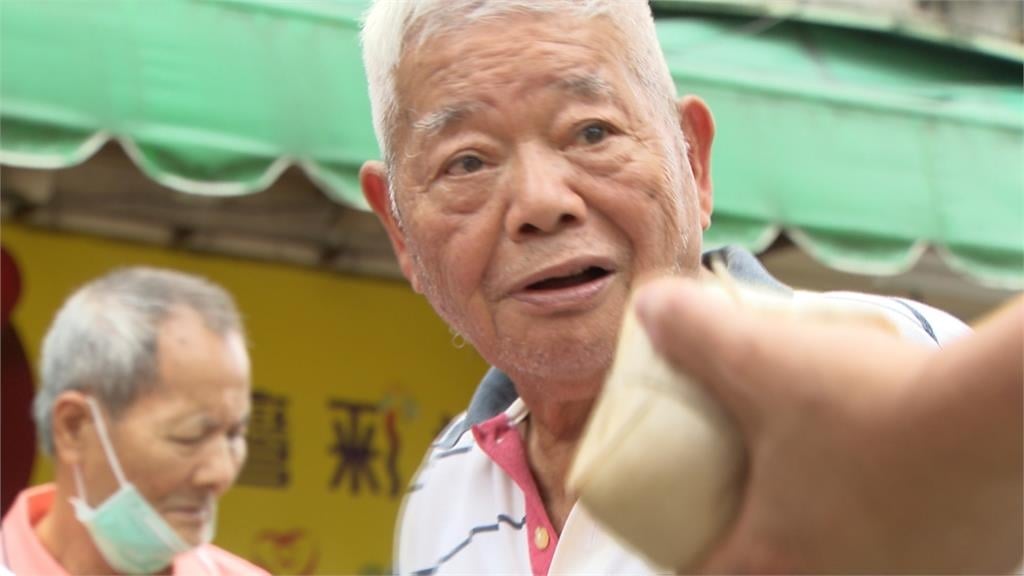 萬華善人殞落!曾席開千桌宴街友 「刈包吉」廖榮吉疑染新冠病逝享壽86歲