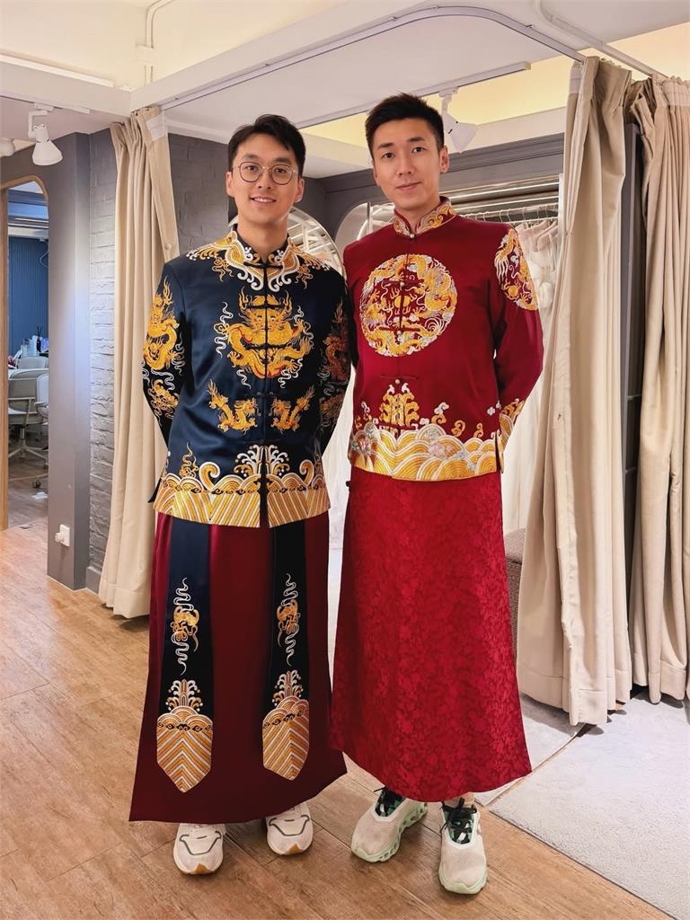 前男主播「14年前出櫃」遭母威脅!認愛6年男友PO放閃照:要結婚了