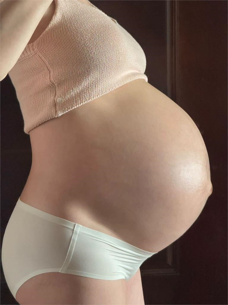 鄭家純倒數1週生產!帶著「恐龍蛋巨肚」挺洋流:子宮擴張差不多到極限了