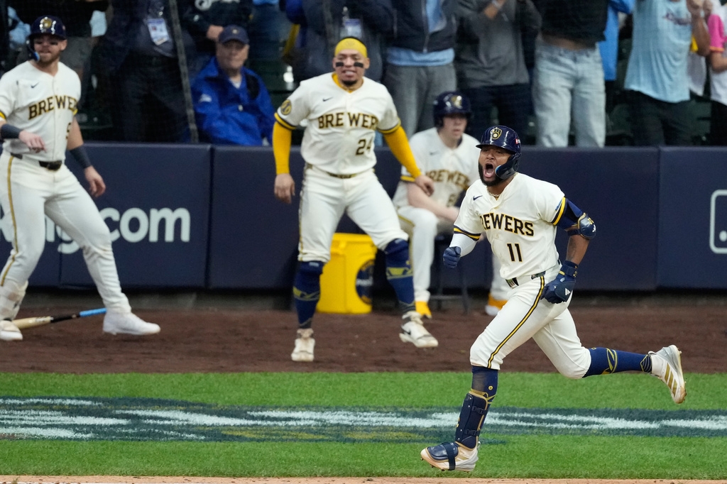 MLB(影)/22歲喬里奧太神!第9局先演出超美技再敲再見安打 攻守都當英雄