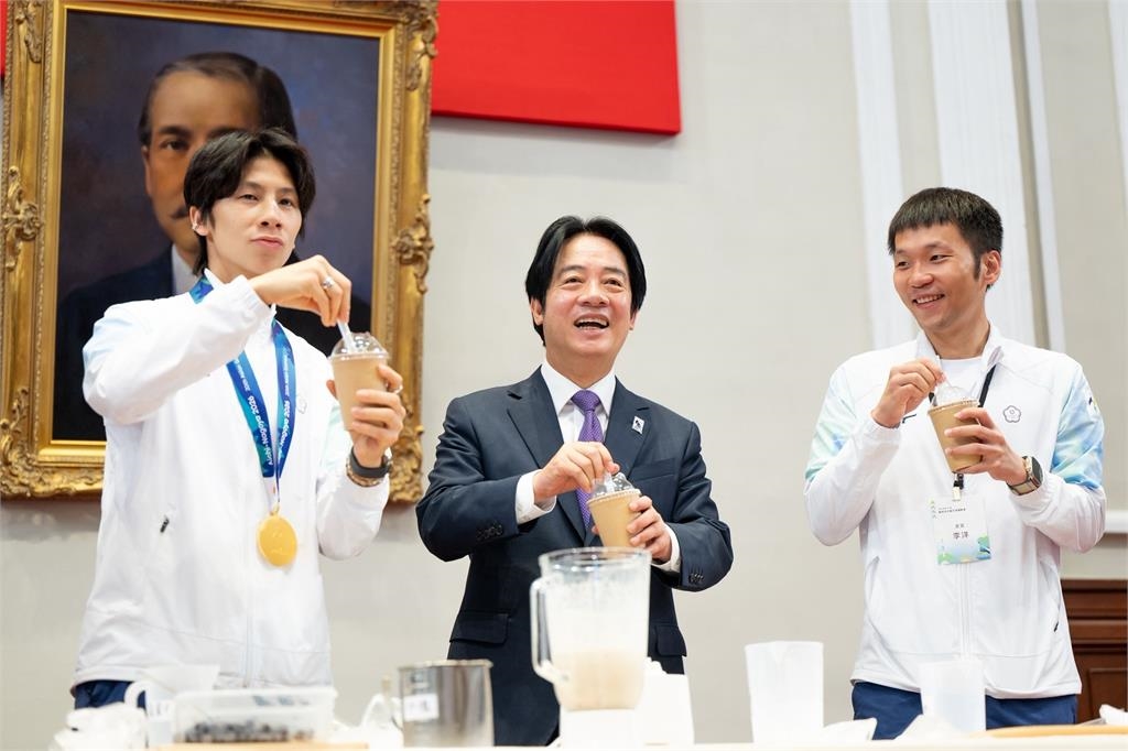 快新聞/亞運英雄進總統府!賴清德請吃台味點心 準備專屬拍貼機