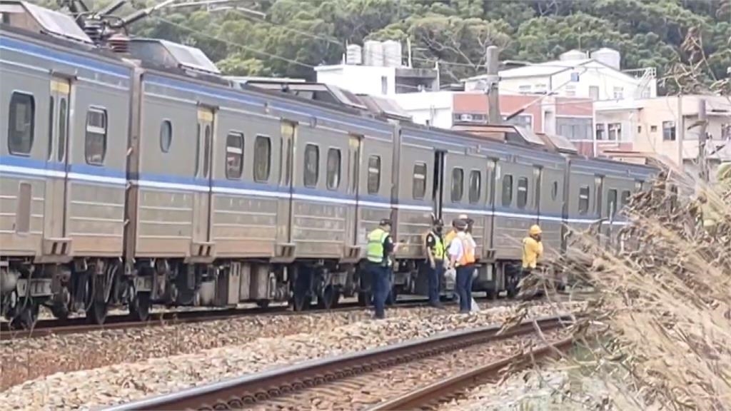 苗栗男子侵入鐵軌遭撞死　列車急煞　旅客爬梯搭接駁