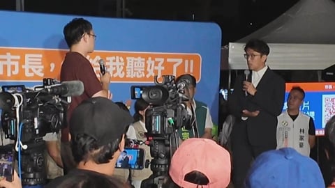 沈伯洋肥皂箱!士林人轟北藝中心「椅子爛」引共鳴 網笑:這才是台北人