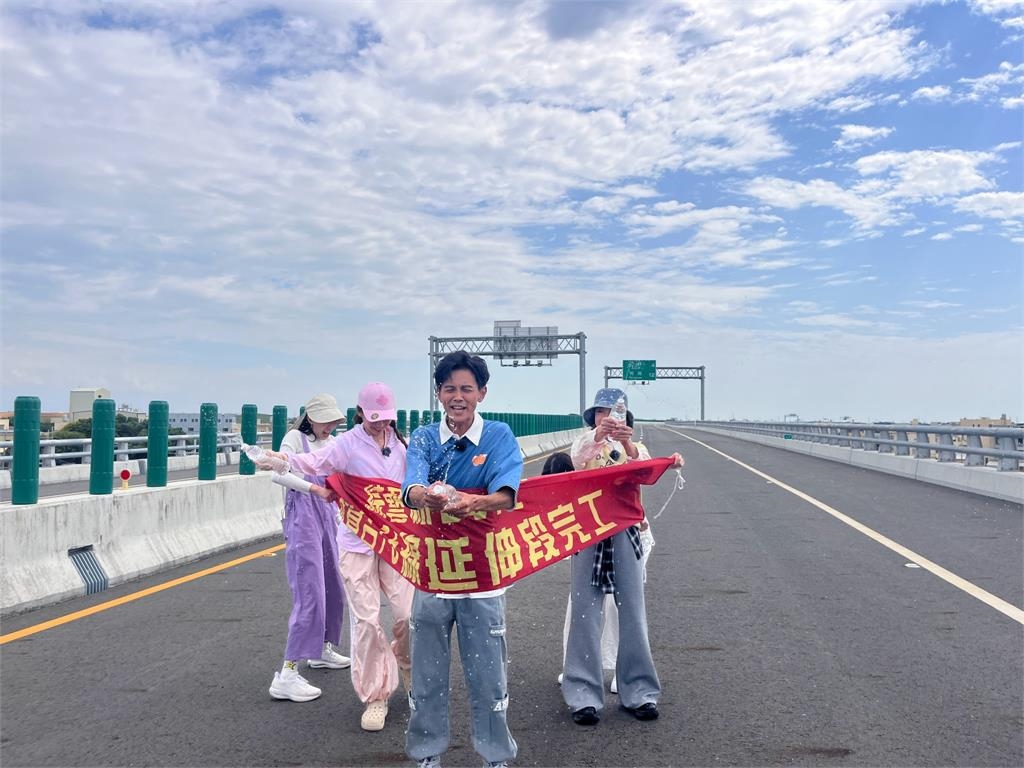 第一個節目在「台76線彰化延伸路段」錄影奔跑!李雅英當翻譯「只講重點」全場驚呆