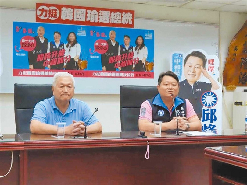邱垂益(左)、邱烽堯(右)在中和安樂市場開發案涉嫌圖利遭判刑。(圖/報系資料照)