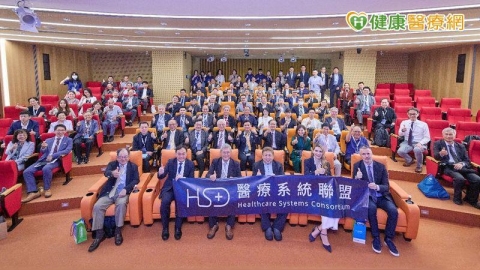 Physical AI 與醫療 AI 跨國落實!HSC 十週年年會點亮智慧醫療 降低重症死亡率、布局全球照護網