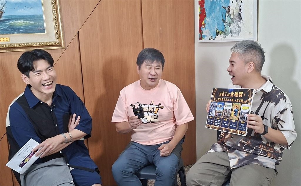 胡瓜客語節目處女作《胡來旅行社》敲響金鐘 喊話：客家旅行可以做到國外