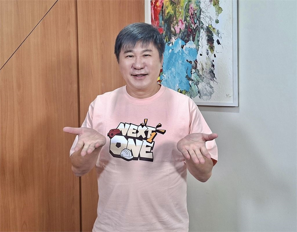 胡瓜客語節目處女作《胡來旅行社》敲響金鐘 喊話：客家旅行可以做到國外