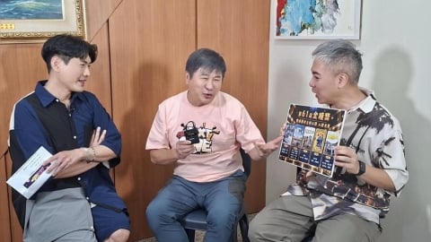 胡瓜客語節目處女作《胡來旅行社》敲響金鐘 喊話:客家旅行可以做到國外