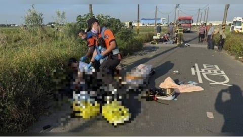 上班遇死劫!台南特斯拉撞雙載機車 夫妻噴飛「夫傷重不治、妻重傷昏迷」
