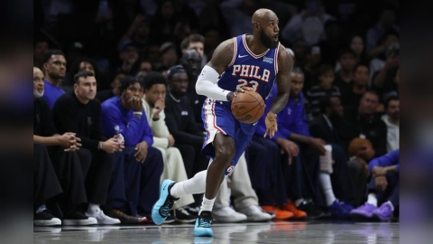 NBA(影)/詹皇七六人熱身賽首度亮相牛刀小試!擔任控球前鋒送出全隊最多助攻