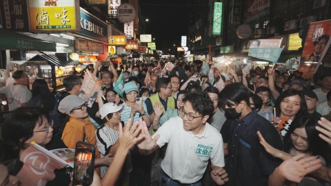 「洋流」連假湧進萬華!沈伯洋明晚奔復興口夜市掃街 搶攻關鍵票倉